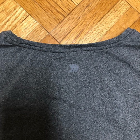 Workout top - Picture 5 of 5